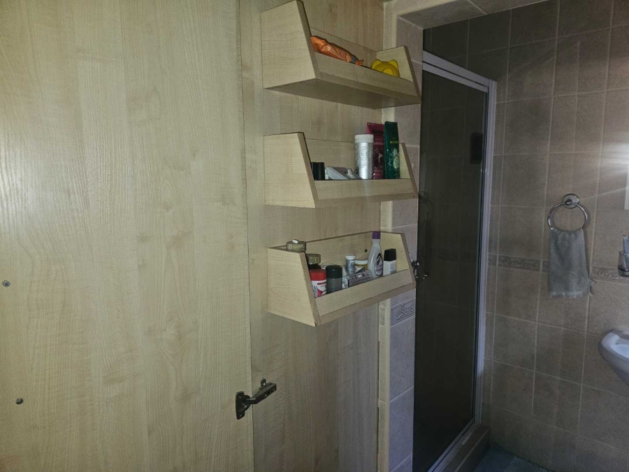 2 Bedroom Property for Sale in Rhodesdene Northern Cape